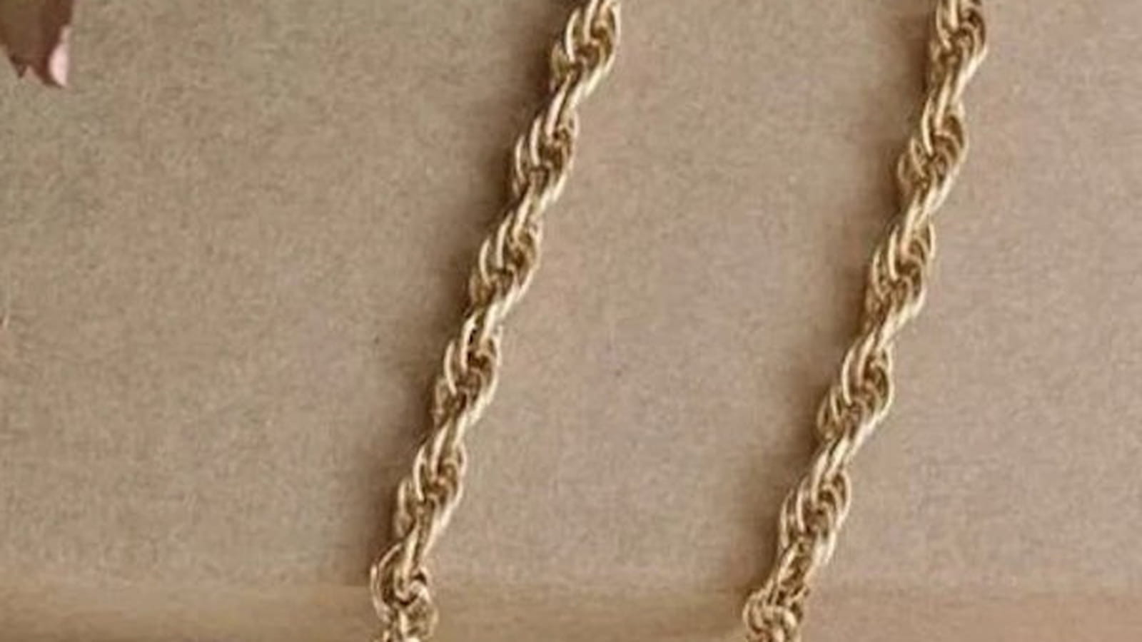 Collier Carthage