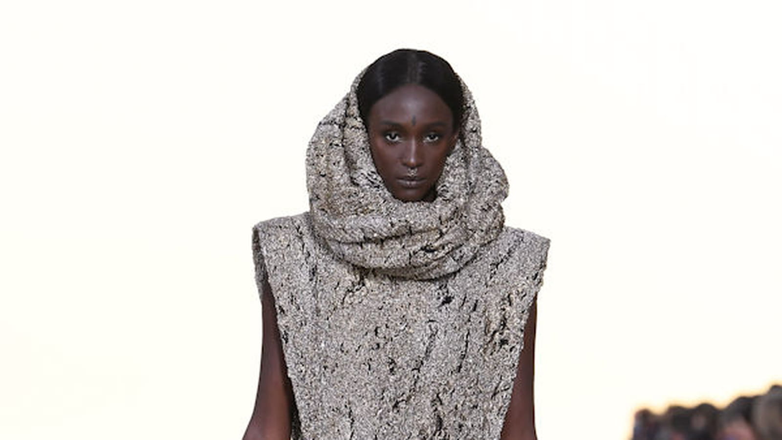 Look 1
