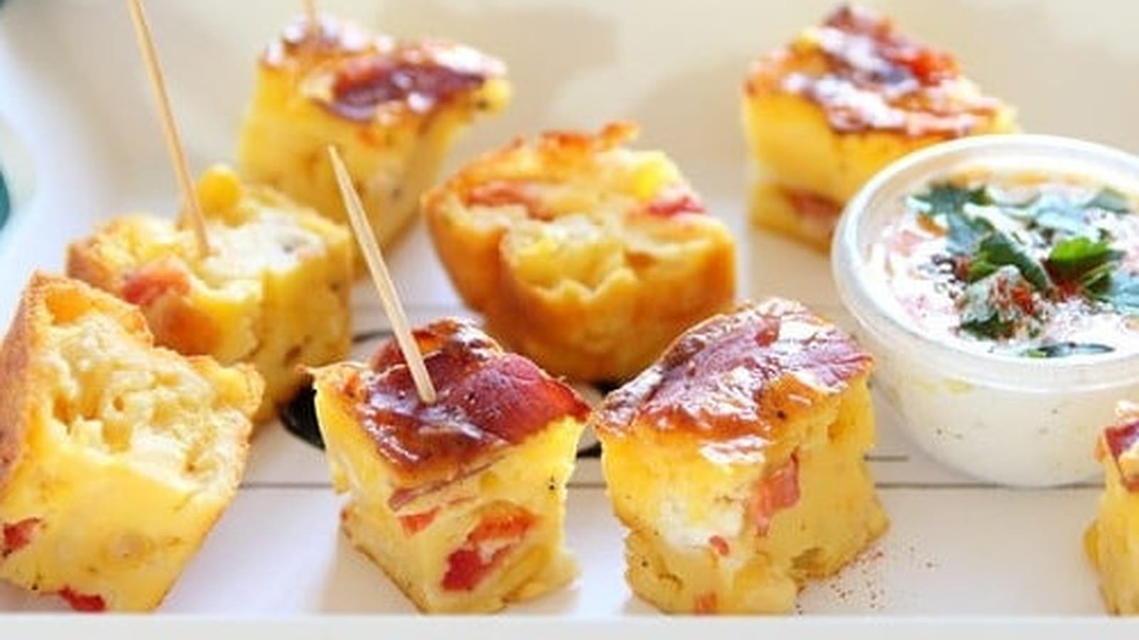 Cake aux tomates cerise, chèvre et jambon cru
