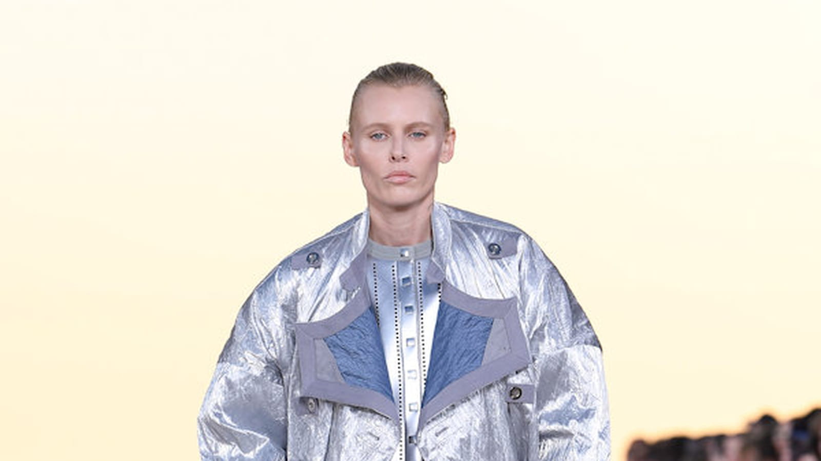 Look 50