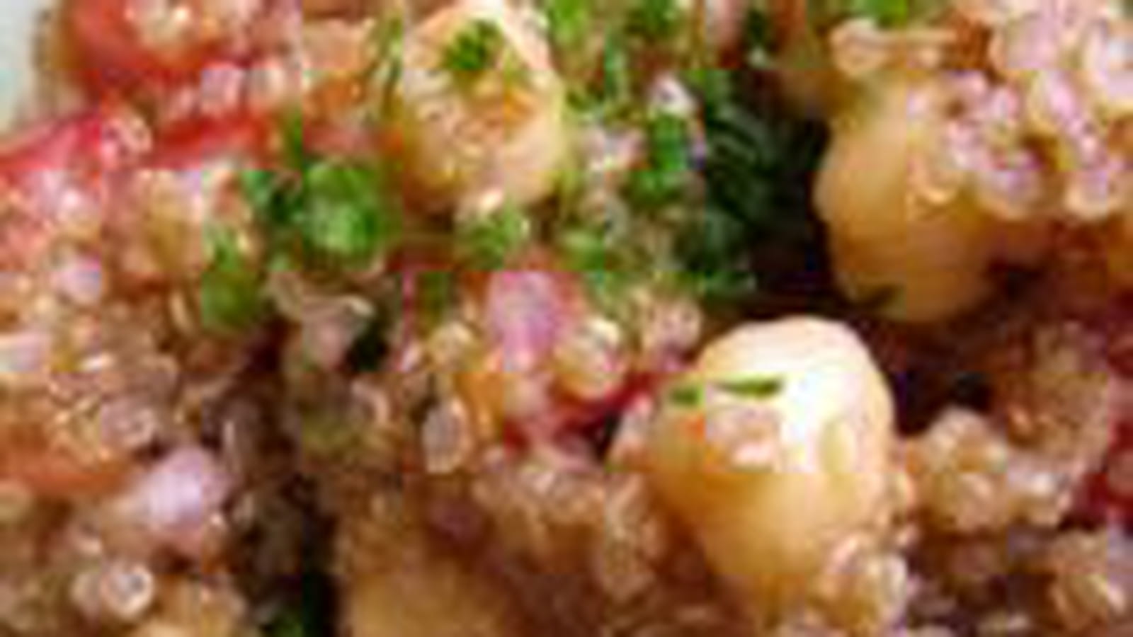 Salade de quinoa aux pois chiches et tomates
