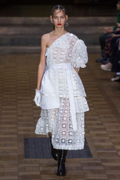 D&eacute;fil&eacute; Simone Rocha