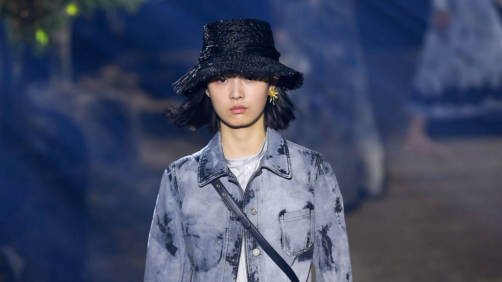 Look 64