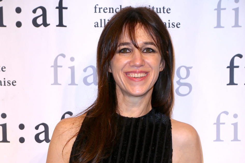 Flop&nbsp;: Charlotte Gainsbourg et son smoky eye noir