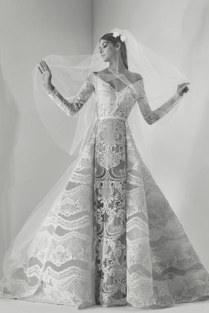 Une robe de mari&eacute;e somptueuse