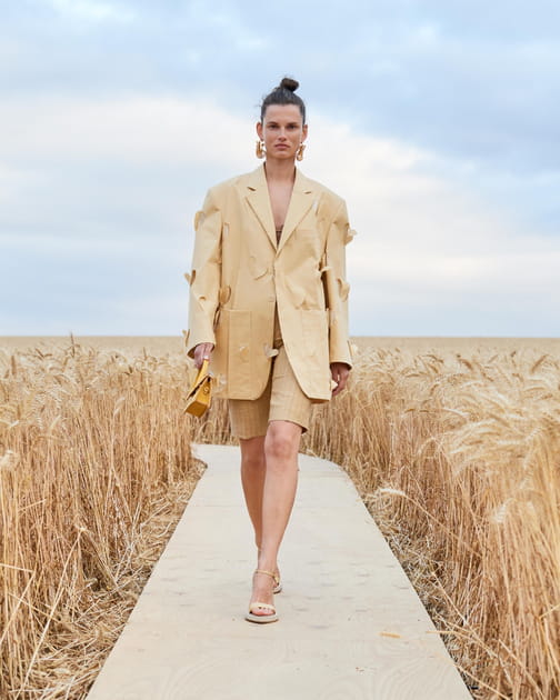 D&eacute;fil&eacute; Jacquemus printemps-&eacute;t&eacute; 2021, passage 8