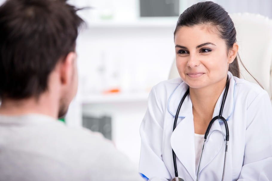 Peut-on refuser de soigner un patient ?