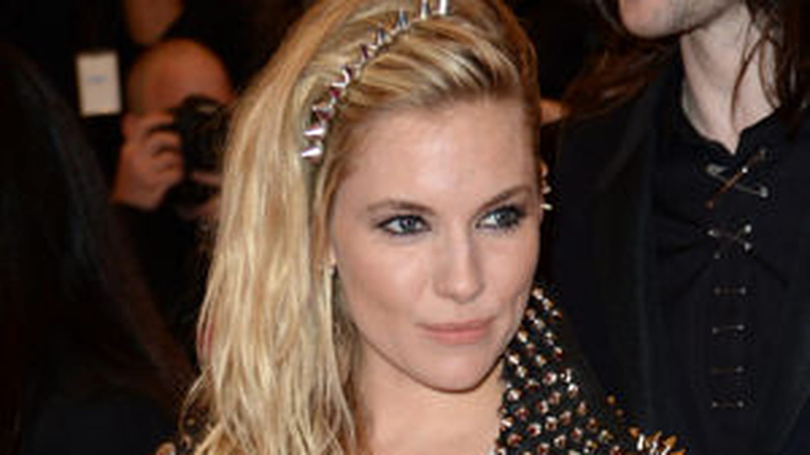 Sienna Miller sans frange