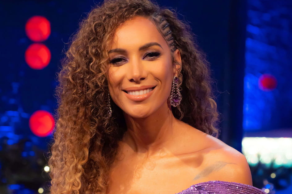 Les cheveux boucl&eacute;s avec tresses coll&eacute;es de Leona Lewis