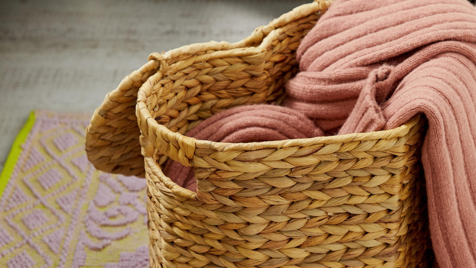 Panier à linge en forme de cœur ASOS Supply