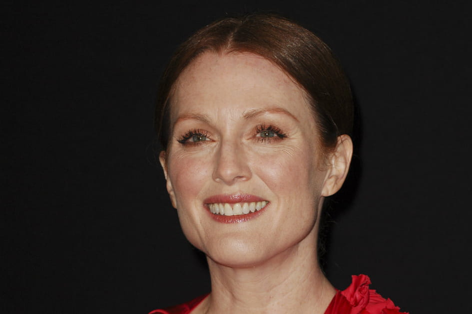 Le look monochromatique de Julianne Moore