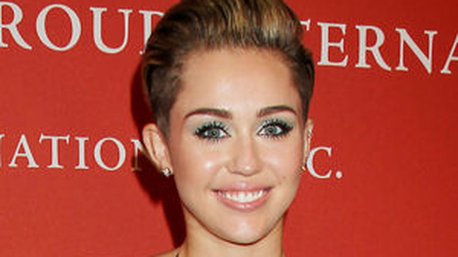 Miley Cyrus sans frange