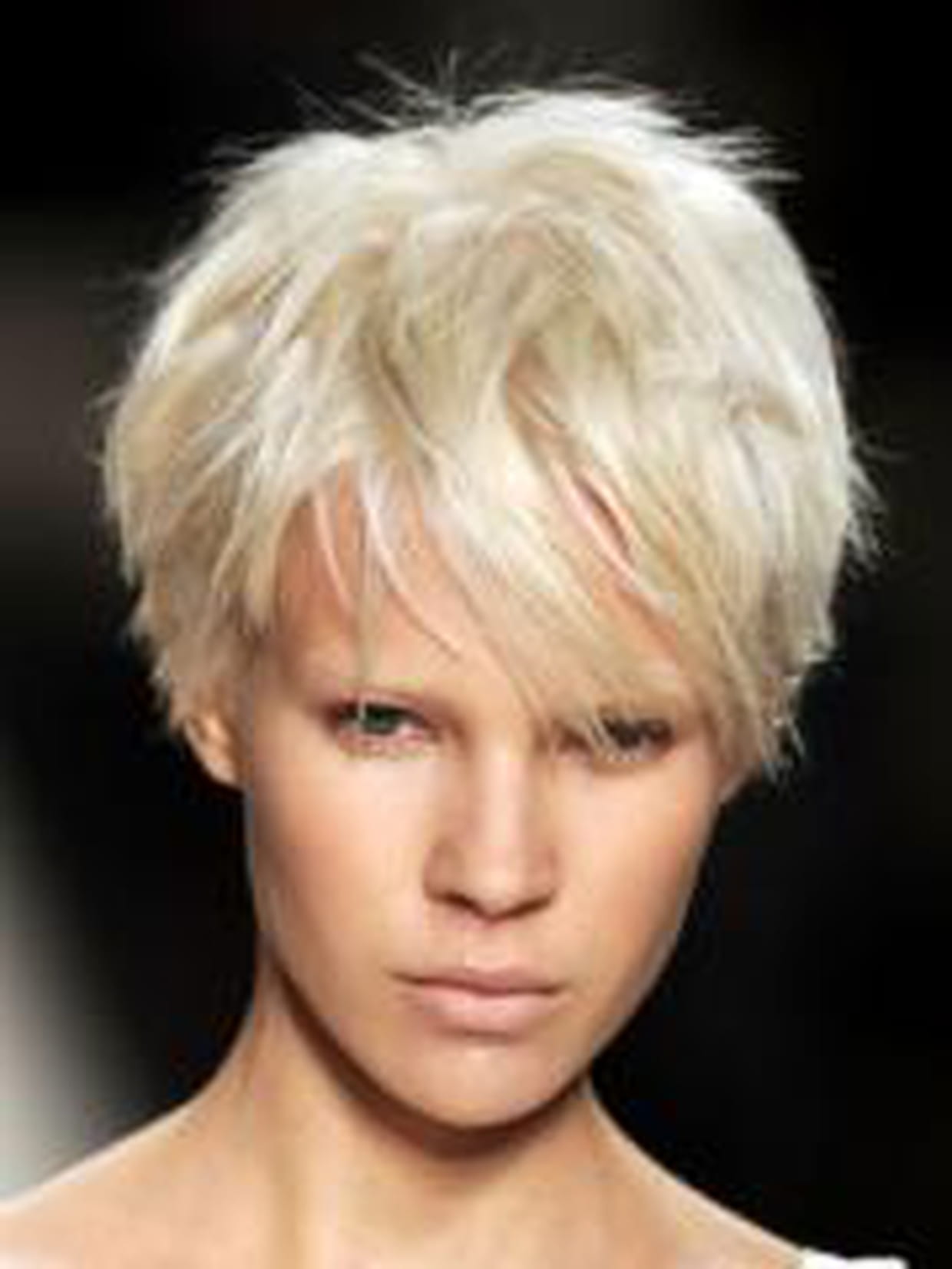 Coupe Courte Coiffée Décoiffée Femme Coupe courte sauvageonne