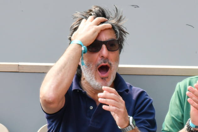 Yvan Attal éberlué à Roland-Garros