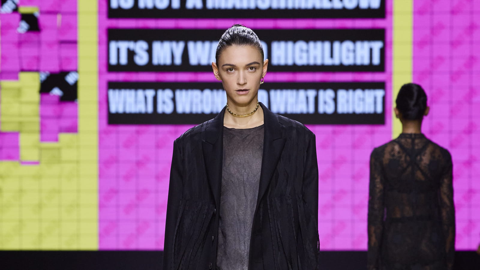 Look 69