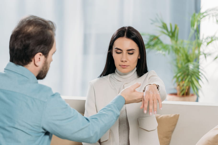 Hypnose : techniques, bienfaits, comment ça marche ?