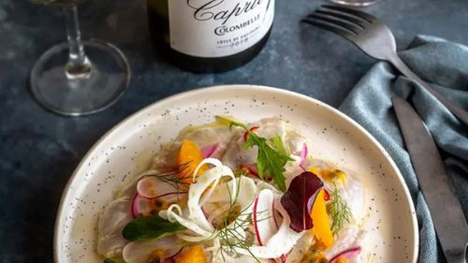 Ceviche de dorade royale aux agrumes / radis / fenouil / vinaigrette au fruit de la passion