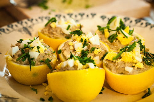 Citrons farcis à la crème de thon