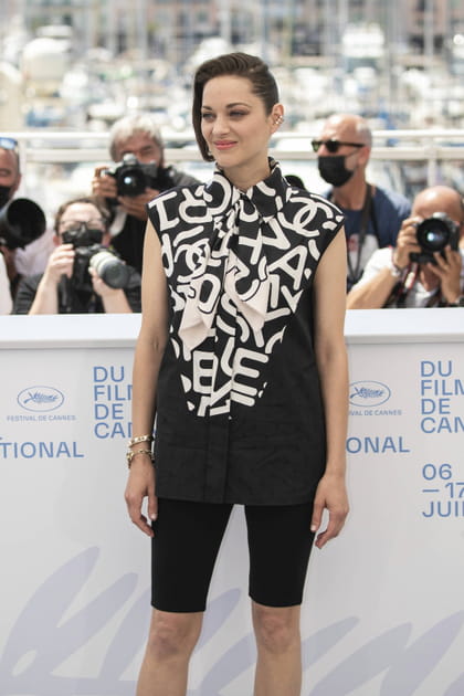 Marion Cotillard en cycliste mode