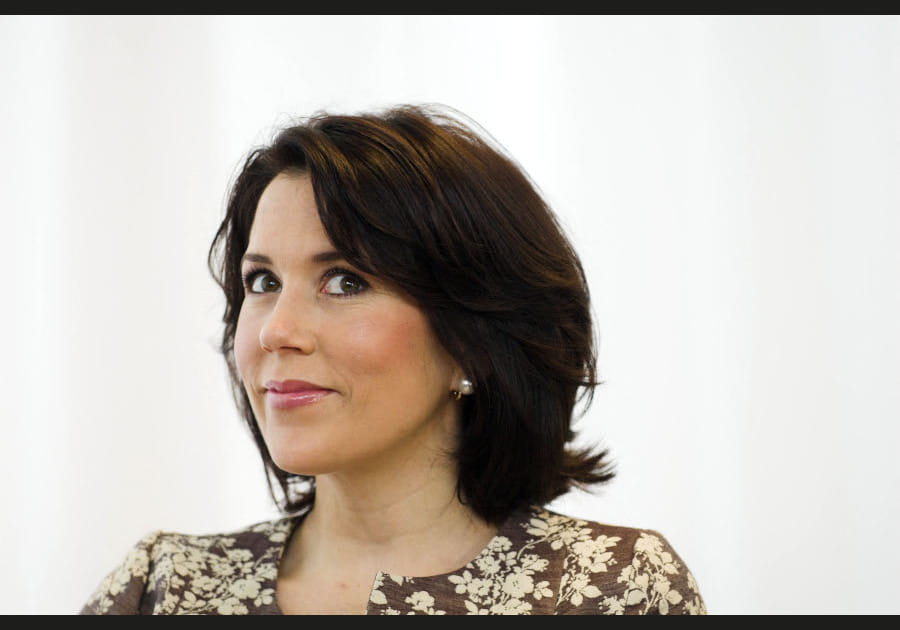 Mary de Danemark, stup&eacute;fiante avec sa coupe au carr&eacute;