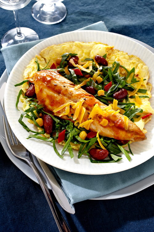Omelette pliée sur maquereaux tex-mex et sa salade d'herbes