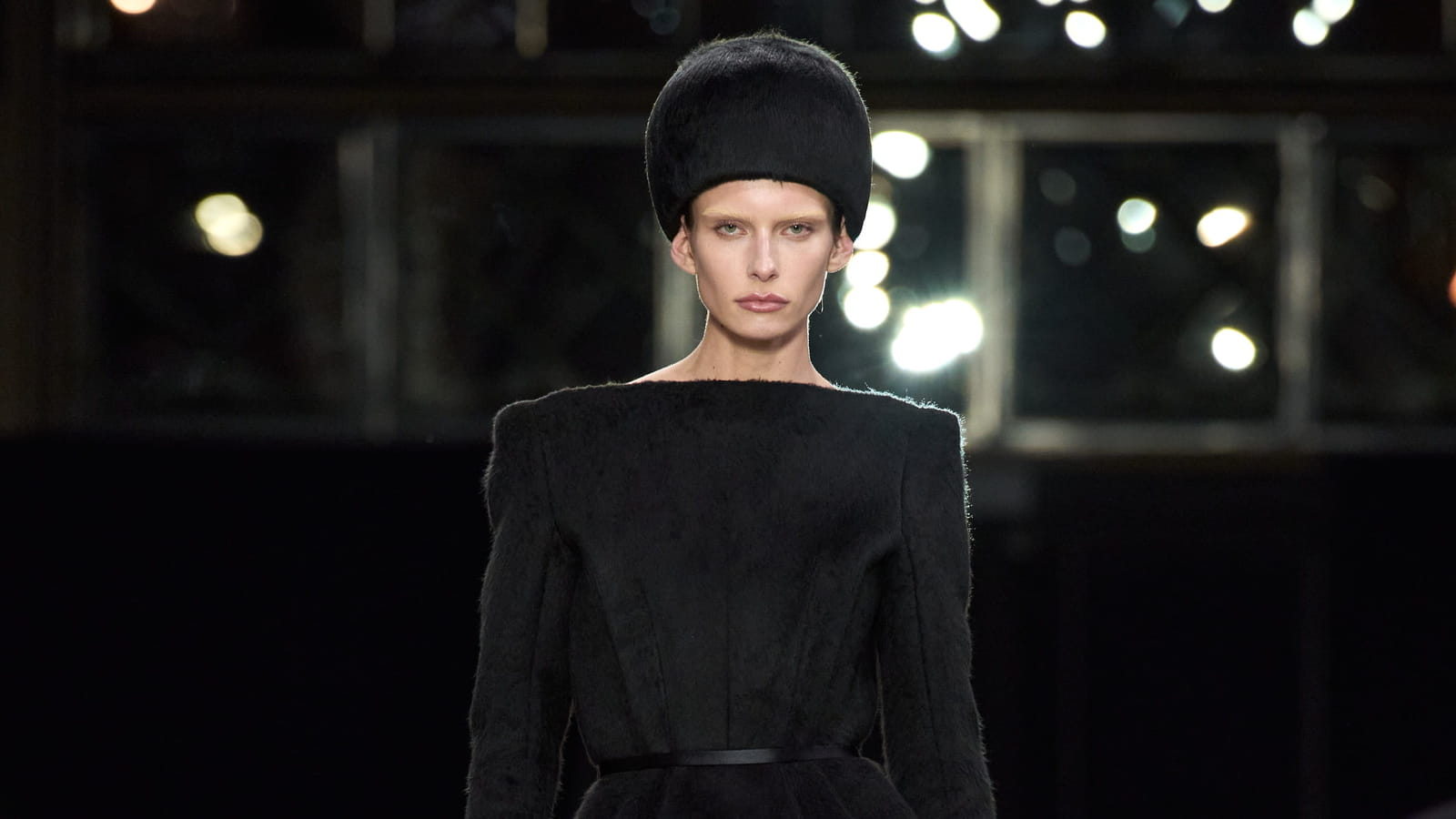 Look 2