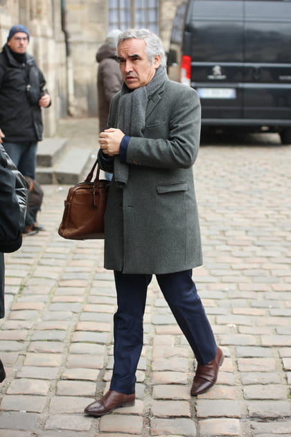 Bruno Jeudy arrive aux obsèques de Philippe Tesson