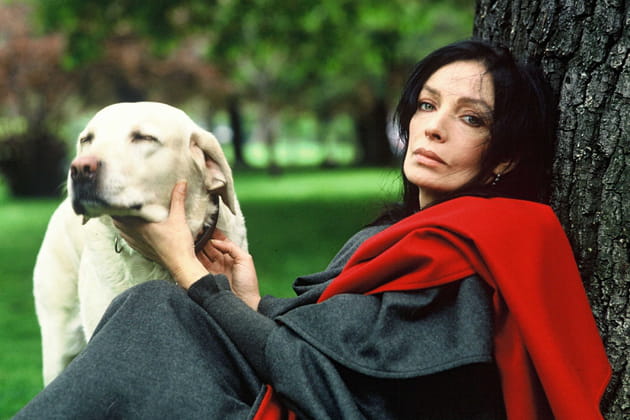 Marie Laforêt prend la pose