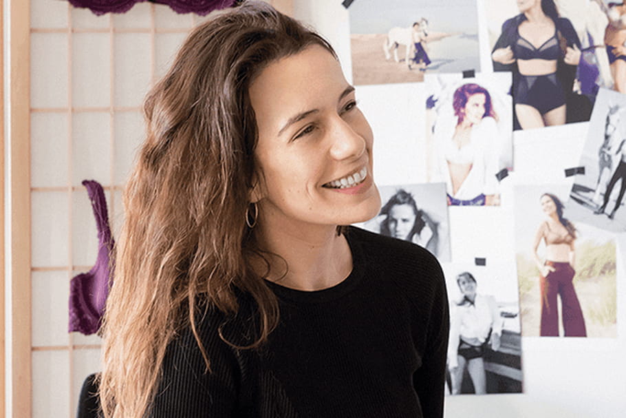 Zoé Félix : égérie Playtex et féministe, elle se confie