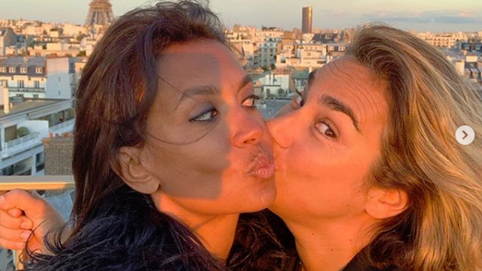 Karine Le Marchand et son amie