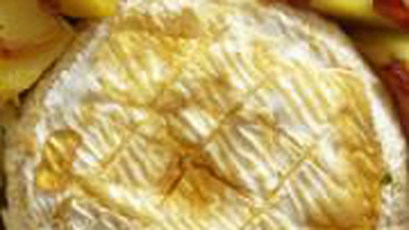 Camembert au miel cuit au four