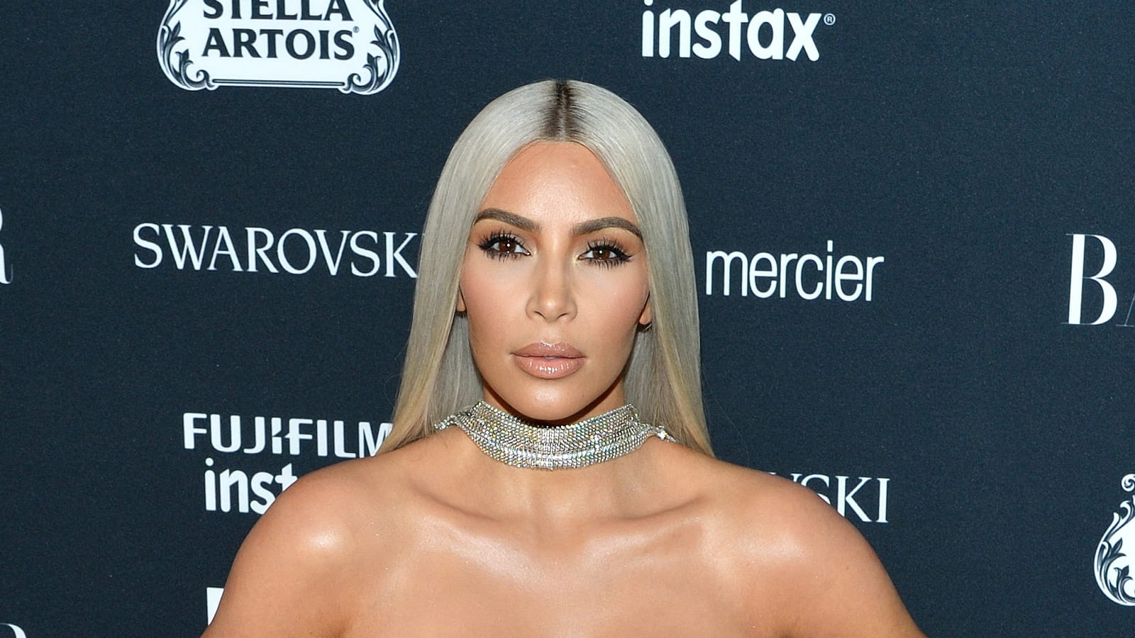Cheveux gris 