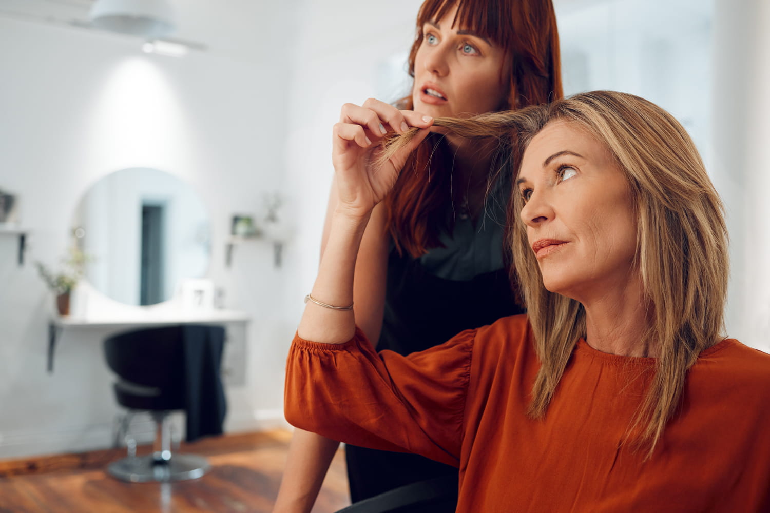 From the age of 50, this cut gives an immediate look of age according to hairdressers From the age of 50, this cut gives an immediate look of age according to hairdressers