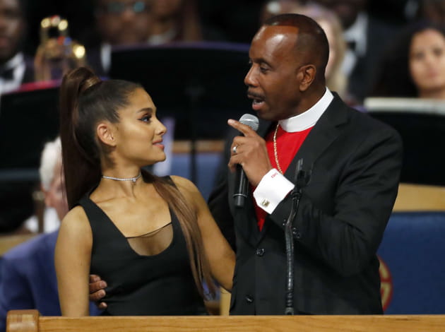 Bishop Charles H. Ellis III en duo avec Ariana Grande