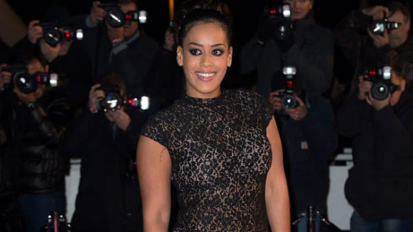 Amel Bent le 11 décembre 2013