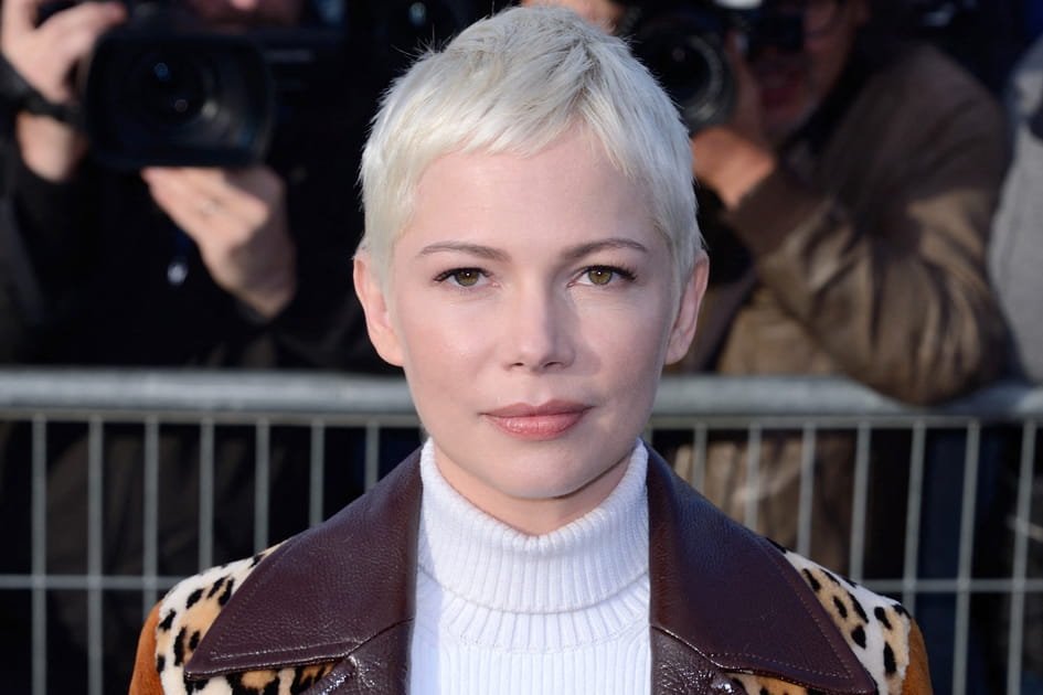 La coupe gar&ccedil;onne blond platine de Michelle Williams