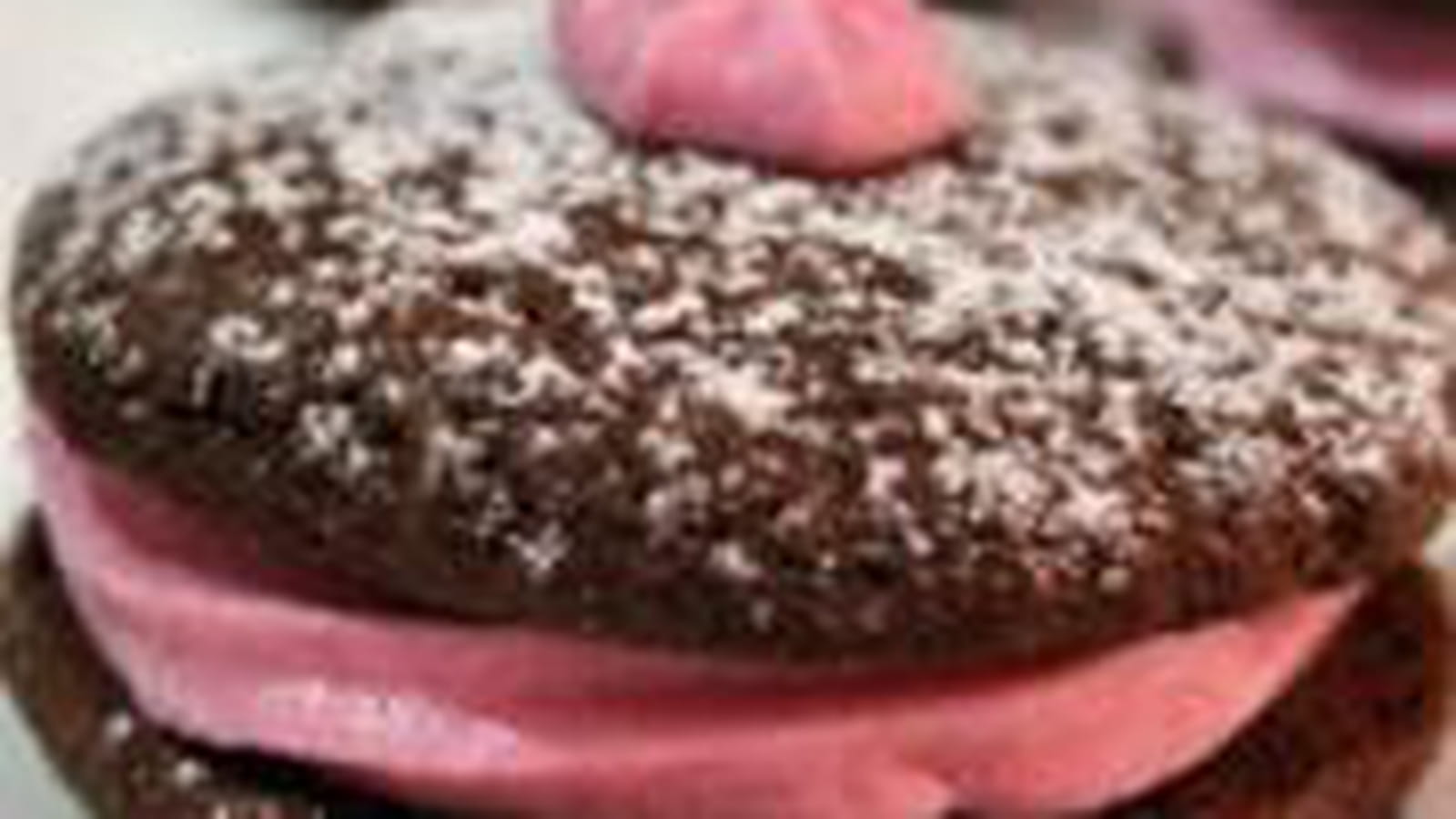 Whoopies chocolat à la rose