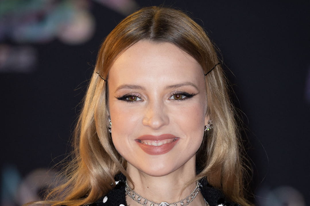 Angele Ringo Raie au milieu et barrettes d'Angèle