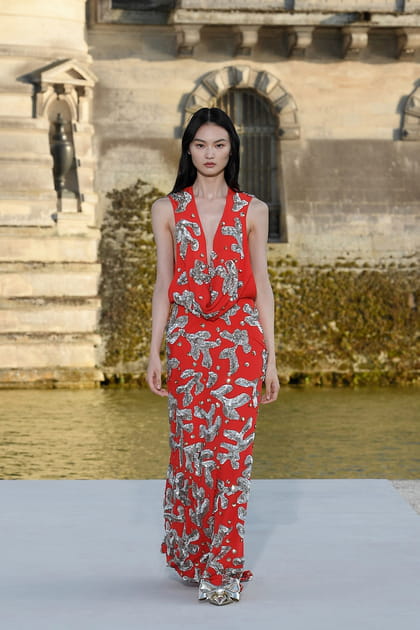 Look 38&nbsp;du d&eacute;fil&eacute; Valentino haute couture automne-hiver 2023-2024