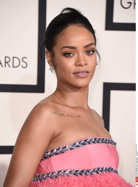 Rihanna et son chignon sage