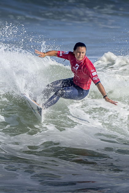 La surfeuse Johanne Defay en 2020