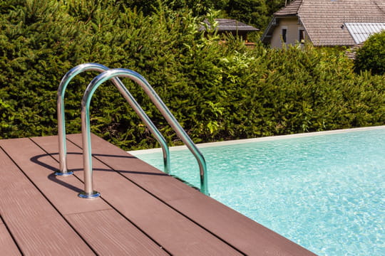 Jusqu'&agrave; 45&nbsp;000&nbsp;euros d'amende pour les propri&eacute;taires de piscine qui ne respectent pas cette obligation