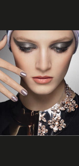 Maquillage&nbsp;: look argent&eacute;