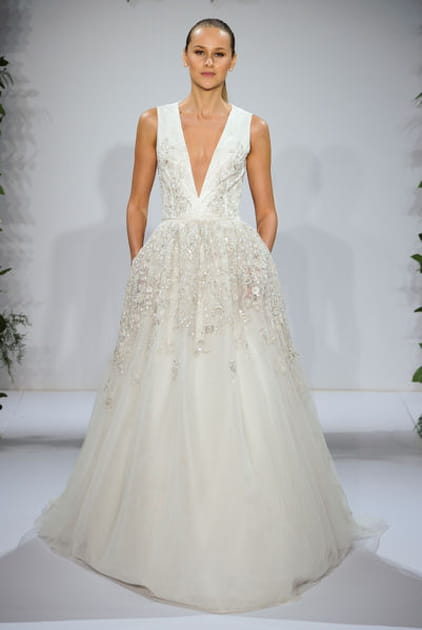 La robe d&eacute;collet&eacute; Dennis Basso