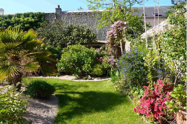 Que se cache-t-il derri&egrave;re l'arche fleurie&nbsp;?