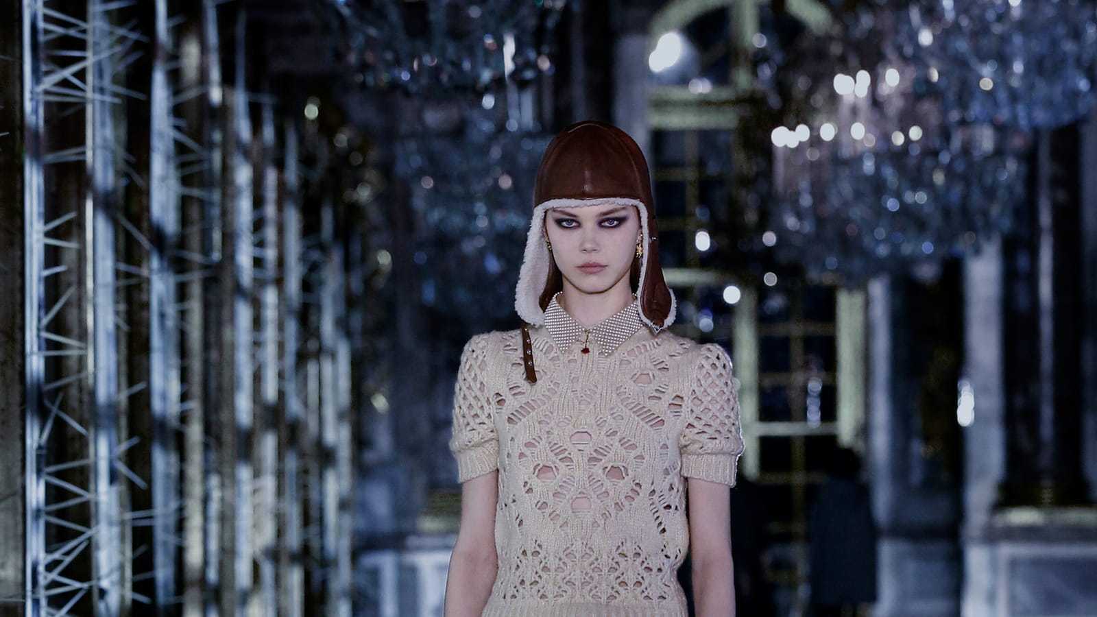 Look 19