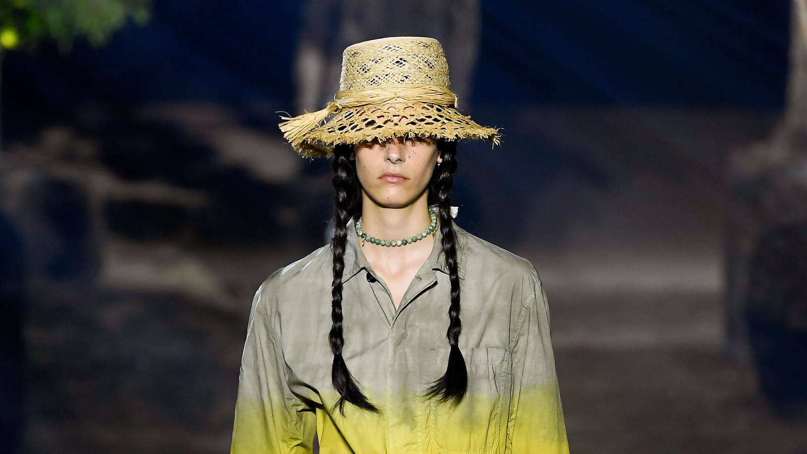 Look 37