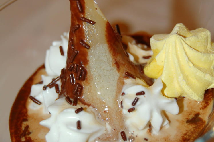 Recette de Poires au sirop au chocolat et Bailey's