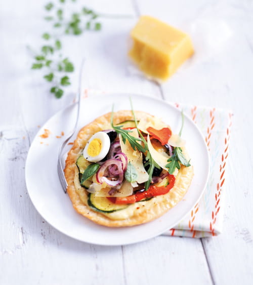 Tarte fine de légumes grillés, crème de Sbrinz au basilic