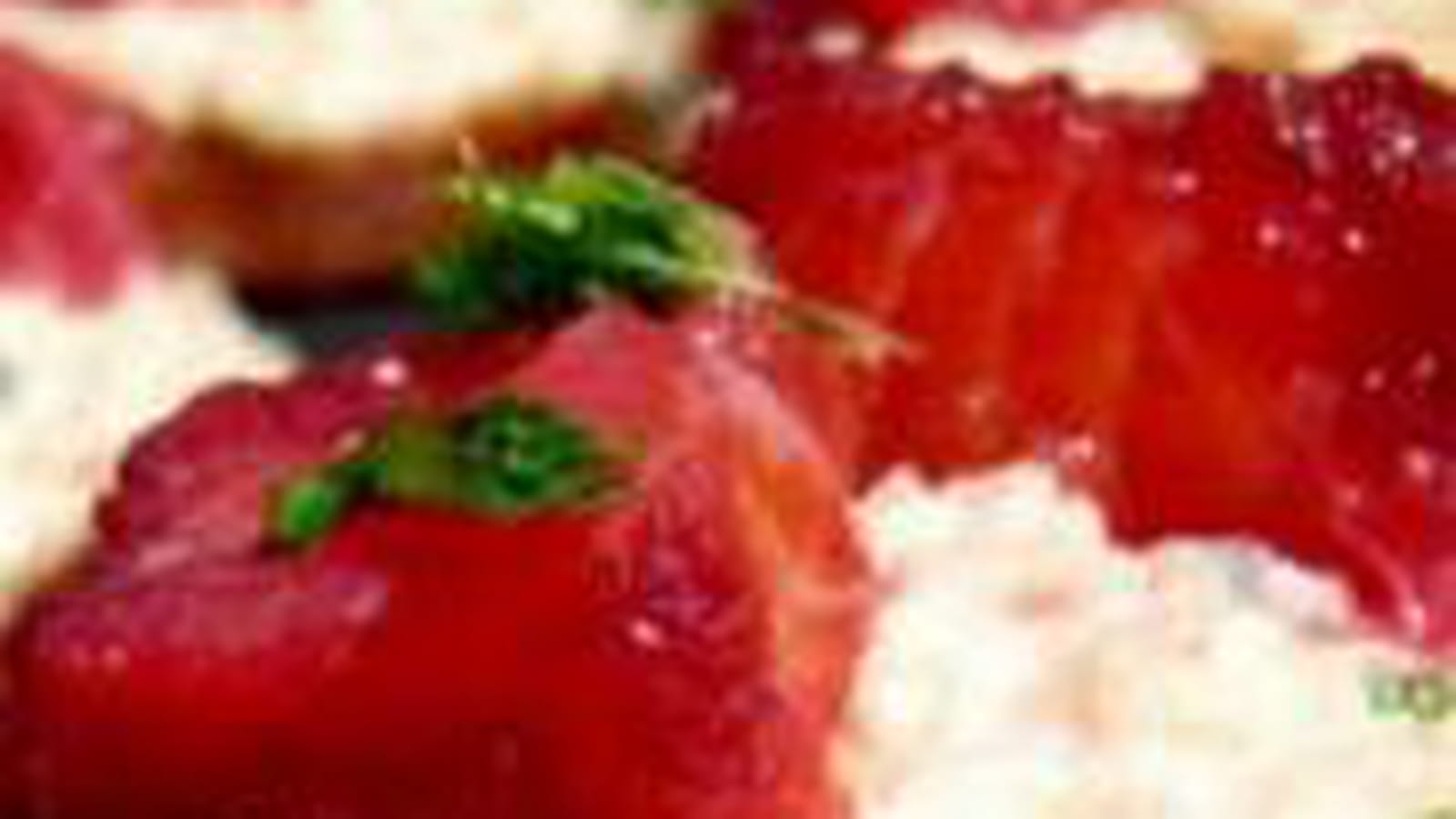 Grignottes aux deux saumons, betterave et vodka